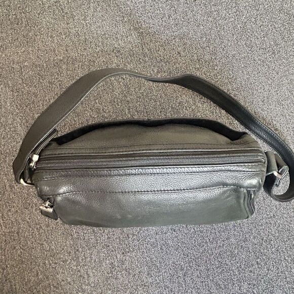 Fossil Shoulder Bag Black 75082 Pebble Soft Leather Organizer Classic Minimalist - Picture 8 of 16